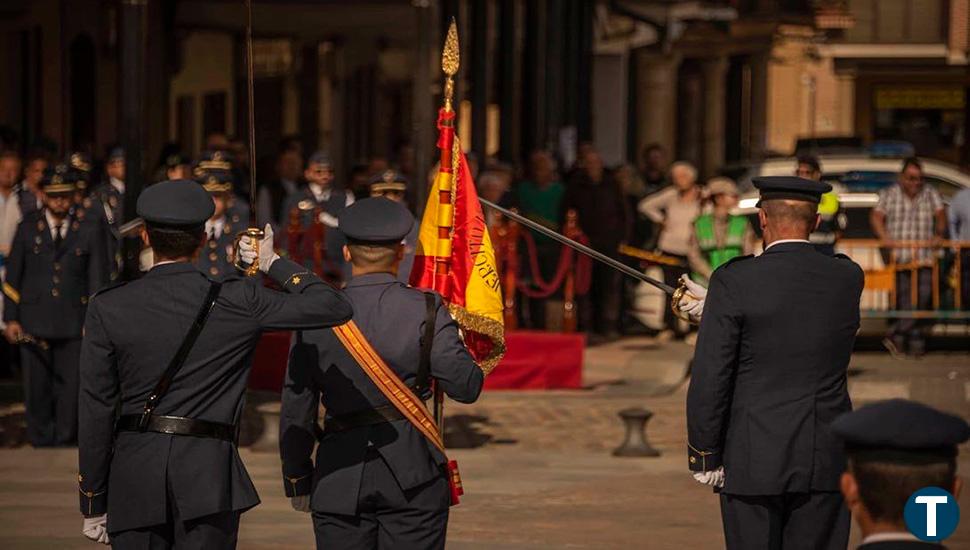 Villalón acoge una jura de bandera ante el Ejército de Tierra y del Aire