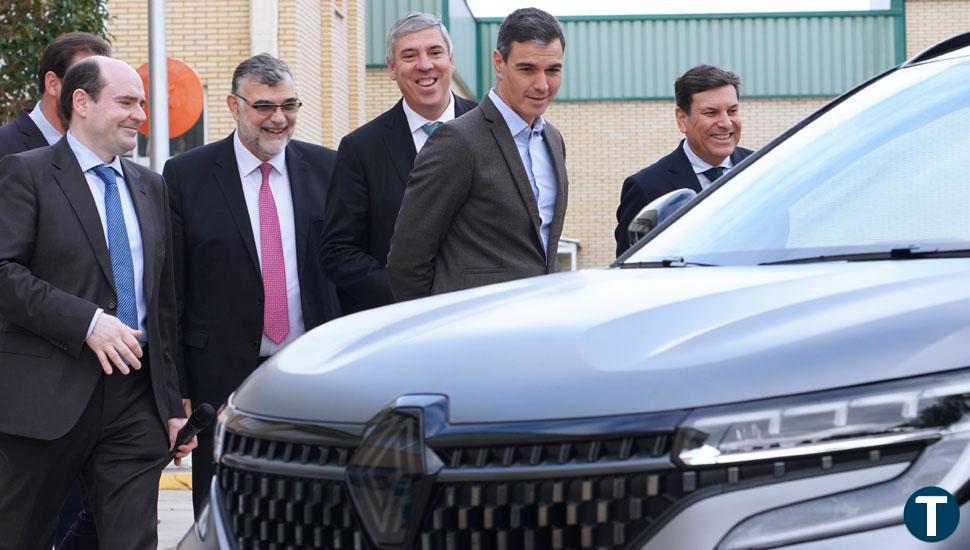 Sánchez cita a Delibes durante su visita al centro I+D+i de Valladolid: "Su padre condujo uno de los primeros coches que salieron de esta fábrica"