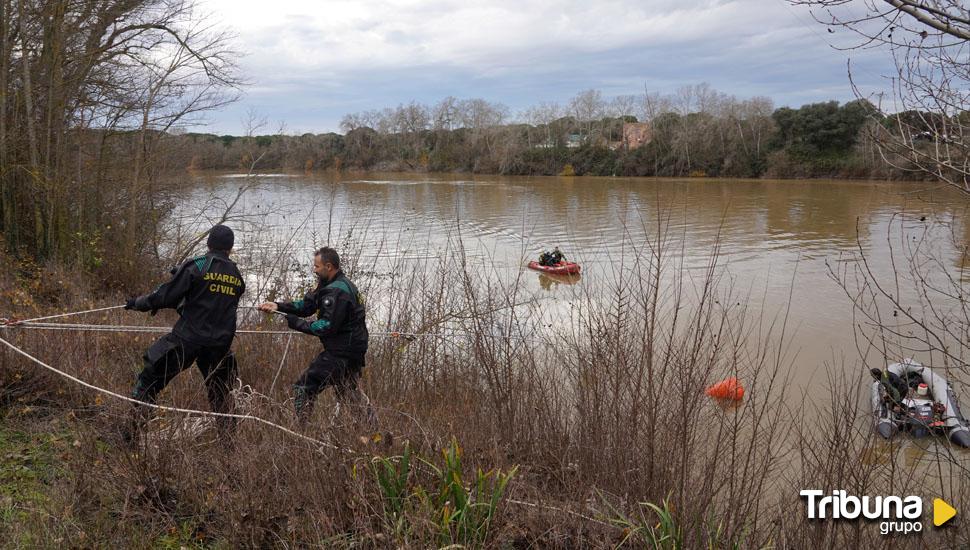 Los buzos no hallan el cuerpo del otro piloto del ultraligero accidentado 