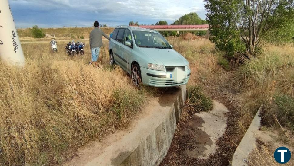 Deja un "reguero contaminante" tras ser interceptado cambiando el anticongelante de su vehículo en Valladolid