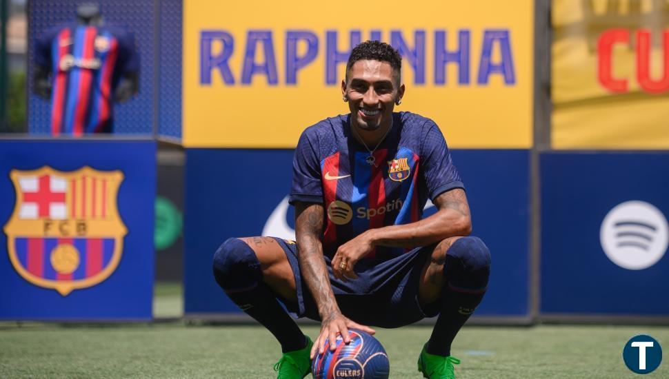 Raphinha se acuerda de Ronaldinho en su presentación: "Firmaría ser la mitad de lo que fue en el Barça"   