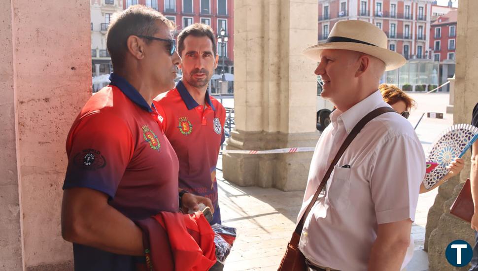 Valladolid envía dos dotaciones de bomberos para ayudar en la extinción del incendio de Losacio