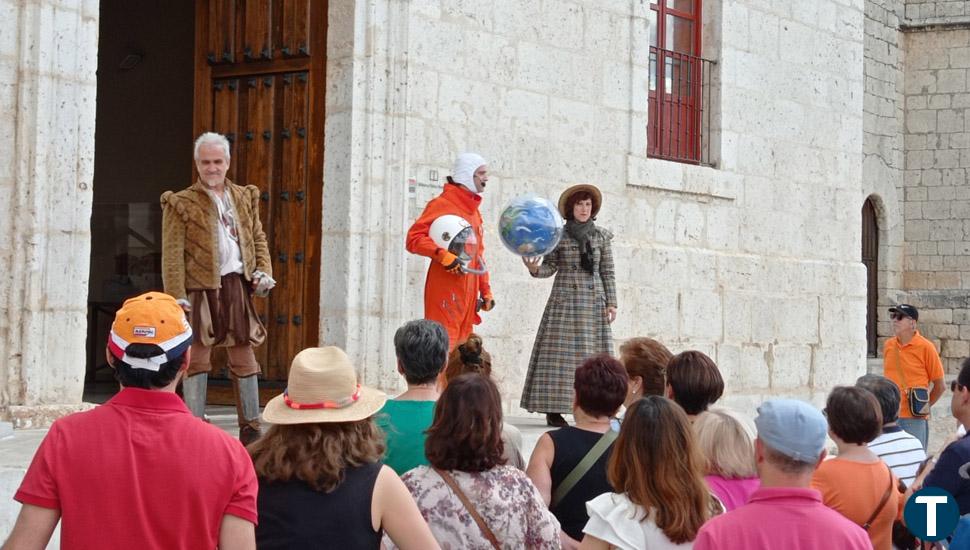 Tordesillas se va de viaje con su edición de visitas teatralizadas por el municipio en el mes de agosto