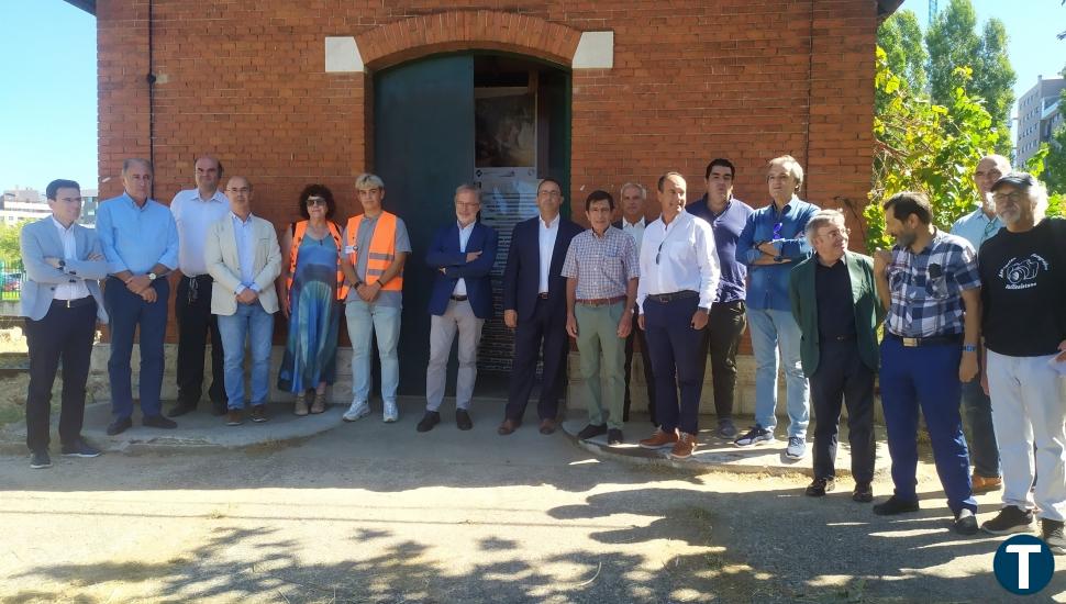 Asvafer presenta al Ayuntamiento su propuesta de Museo del Transporte en el Depósito de Locomotoras   