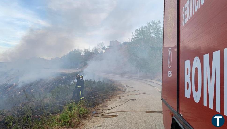 La localidad vallisoletana de Melgar de Arriba sufre un incendio