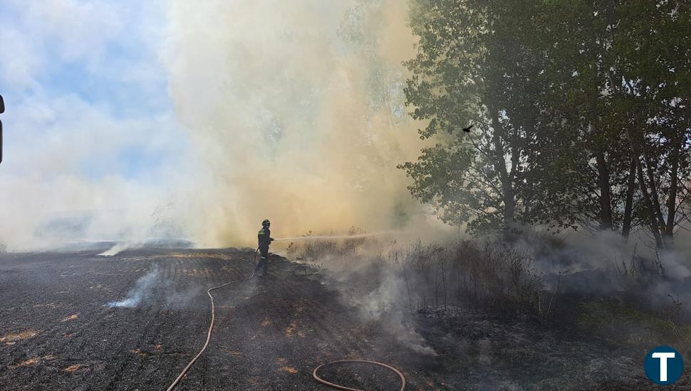 Los Bomberos de la Diputación sofocan un incendio en el municipio de Villanubla