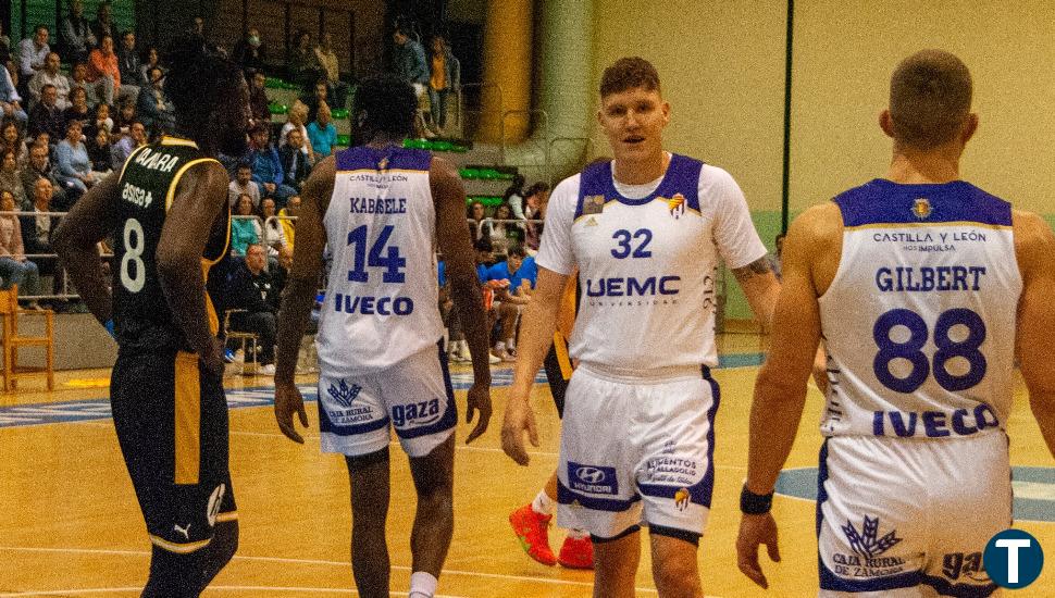 Un sólido Real Valladolid Baloncesto se impone a Estudiantes y se alza con el Trofeo Diputación