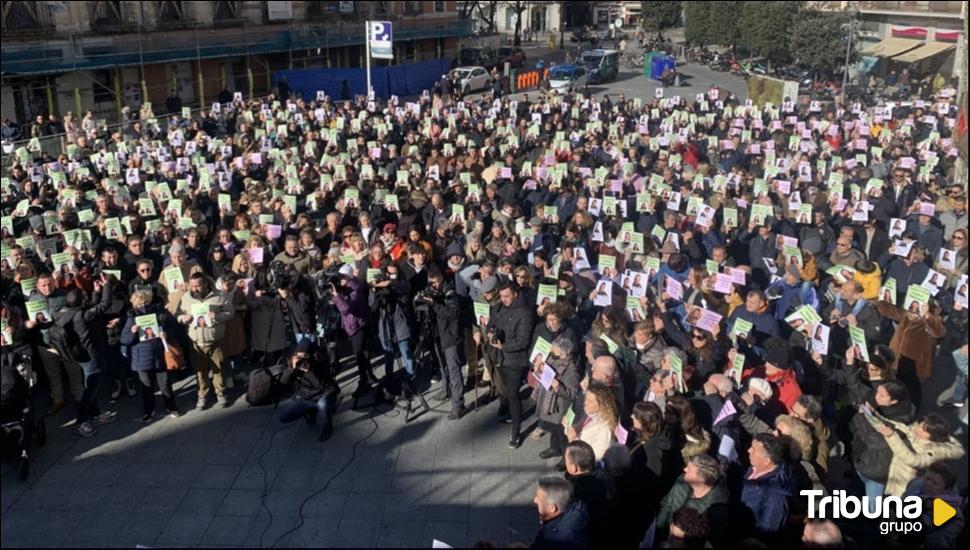 Más de 1.500 personas reclaman justicia para Esther en la plaza de Portugalete en el aniversario de su desaparición