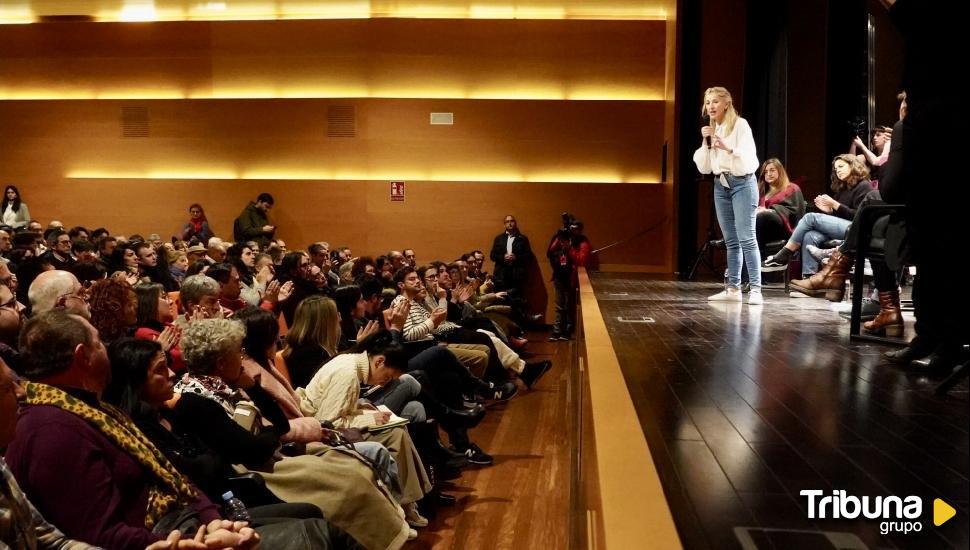 Yolanda Díaz, en Valladolid: "No os creáis el cuento de la moderación de Feijóo porque no es real"