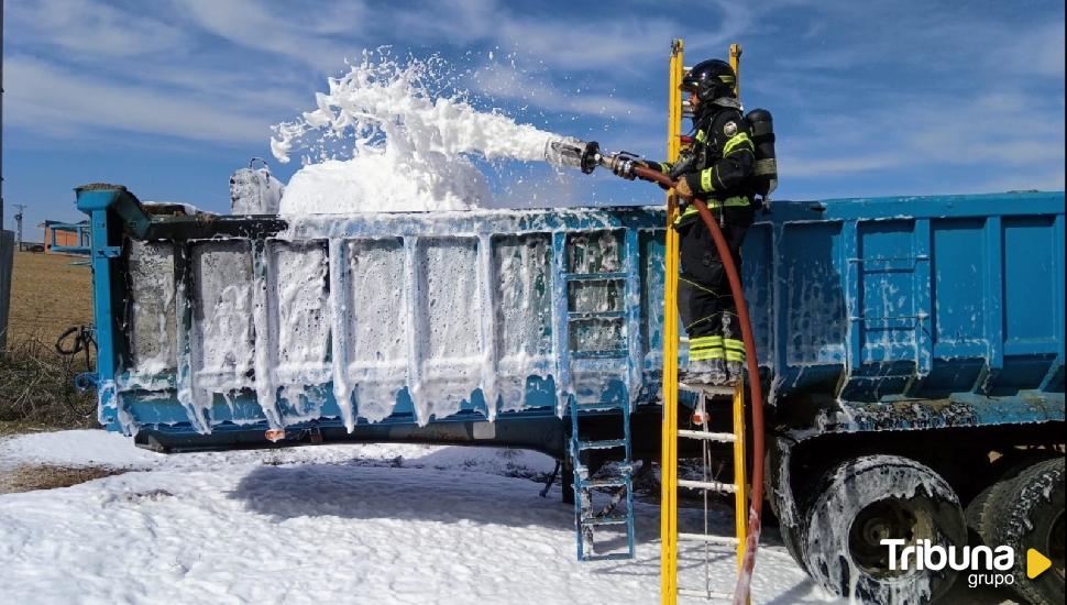 Sofocado un incendio producido en una bañera de emulsión de breas en Mojados 