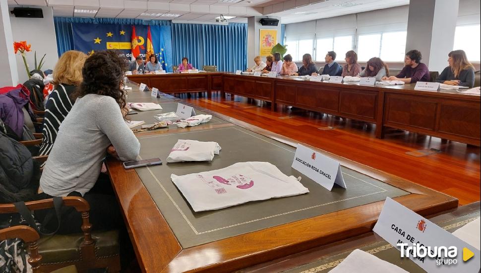 La Subdelegación del Gobierno reúne a 18 asociaciones y colectivos frente a la violencia machista