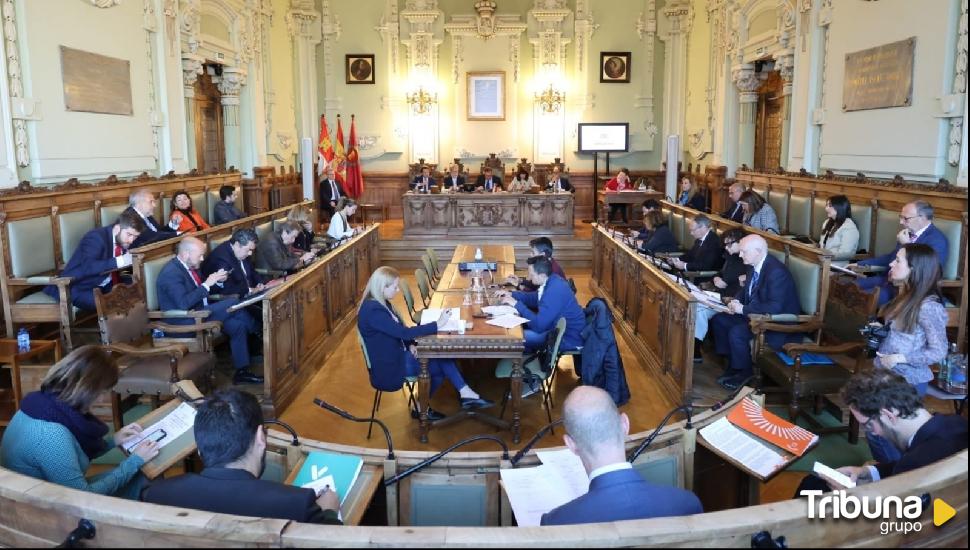 Una expulsión y lluvia de reproches por el soterramiento en el pleno de Valladolid 