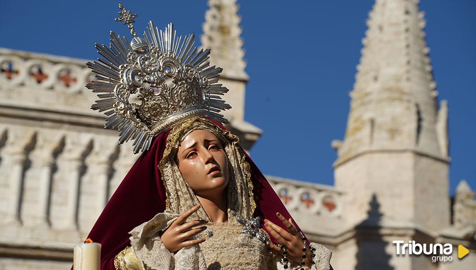 El buen tiempo acompaña a las tallas de las cofradías vallisoletanas en este Jueves Santo