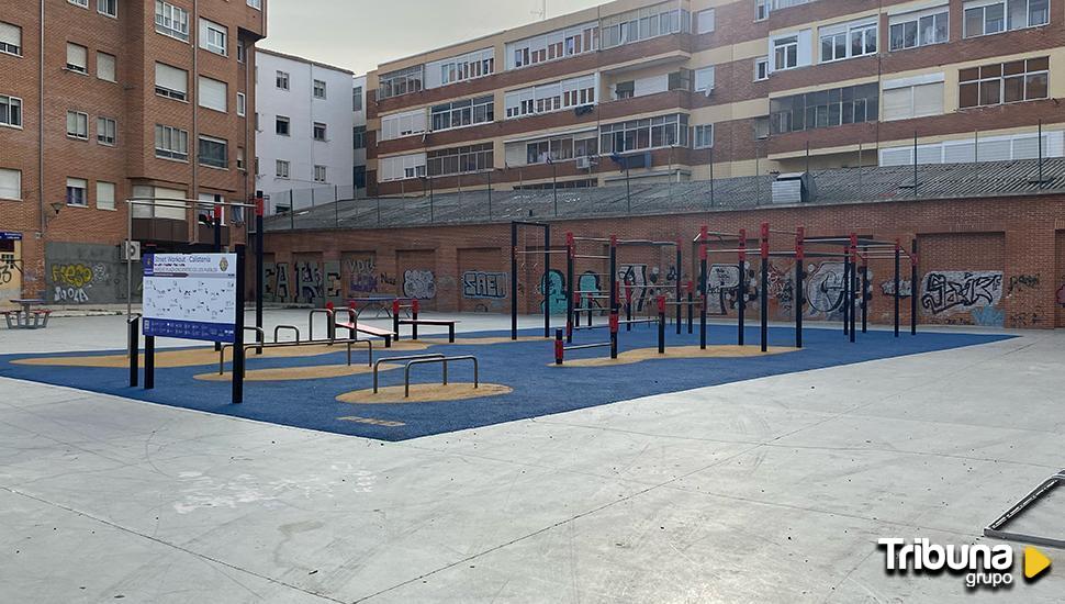 Amplían las zonas deportivas de Los Santos-Pilarica y de la plaza Encuentro de los Pueblos por 195.000 euros