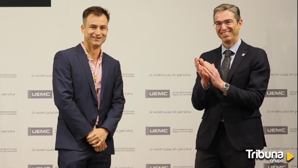 El vallisoletano Alberto Gutiérrez recibe la primera medalla de honor de la UEMC