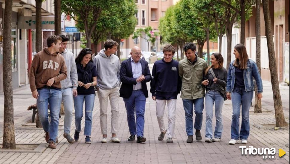 Carnero plantea políticas "reales" para jóvenes y mayores