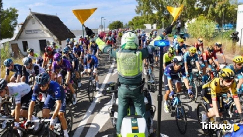 Gran dispositivo de seguridad por el paso de la Vuelta ciclista en Valladolid