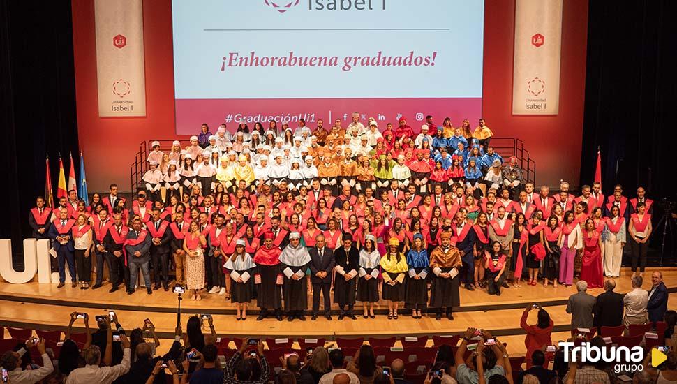 La Universidad Isabel I celebra su ceremonia de Graduación de la Promoción 22-23