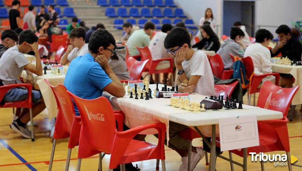 Más de 300 niños compiten en Valladolid por el Torneo de la Vendimia de ajedrez