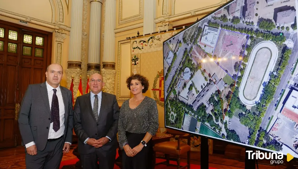 El Ayuntamiento aprueba la cesión a la Junta de una nueva parcela para construir un polideportivo