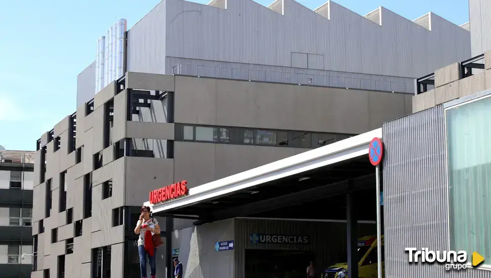 Rescatan a una mujer de avanzada edad en el incendio de su vivienda en Valladolid