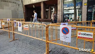 Casetas y señales marcan el inicio de las labores de rehabilitación del Teatro Lope de Vega