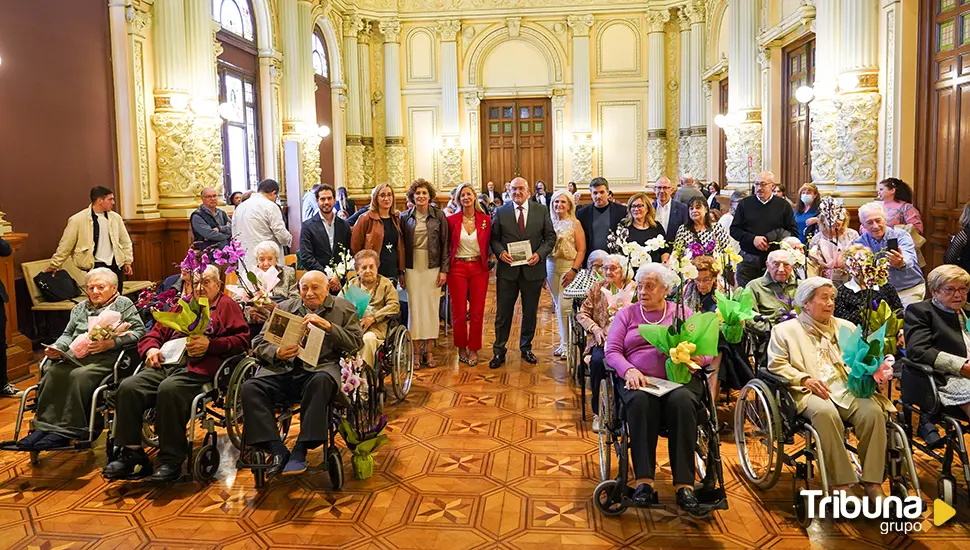 El alcalde anuncia la puesta en marcha de una Oficina del Voluntariado Social de Personas Mayores