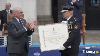 Valladolid entrega la Medalla de Honor a la Policía Nacional por su "compromiso con la ciudadanía"