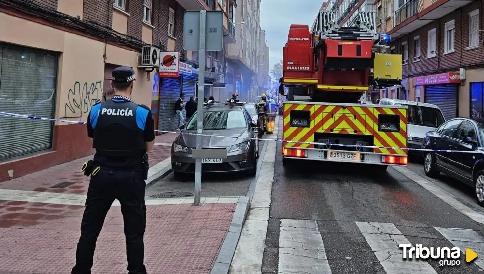 La Policía Municipal rescata a una mujer de 78 años con quemaduras graves tras un incendio en Huerta del Rey