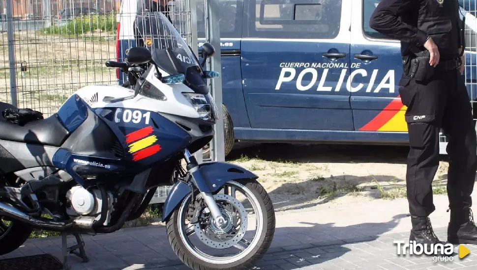 La Policía Nacional utiliza un inmovilizador eléctrico para evitar que un varón se autolesione en Valladolid