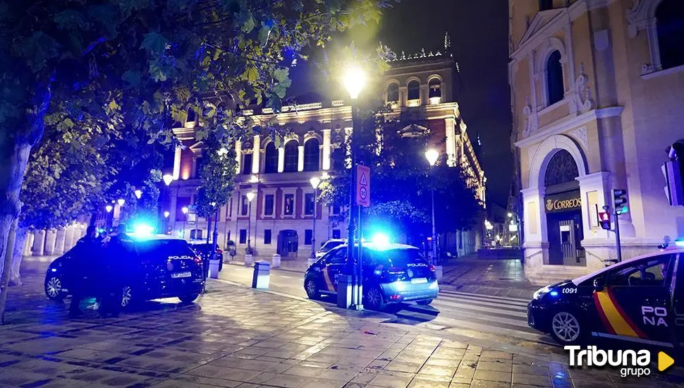 Saca una navaja de 17 centímetros a las puertas de una discoteca de Valladolid y amenaza con utilizarla contra unos jóvenes