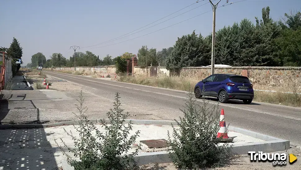 Heridos tras salirse de la vía con su coche y chocar contra un muro en el Camino Viejo de Simancas