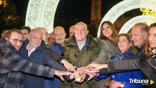 Un homenaje a las víctimas de la DANA protagoniza el encendido de luces en Valladolid