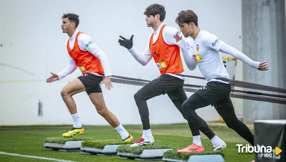 El Valencia se va de comida a solo 48 horas del duelo directo en Valladolid