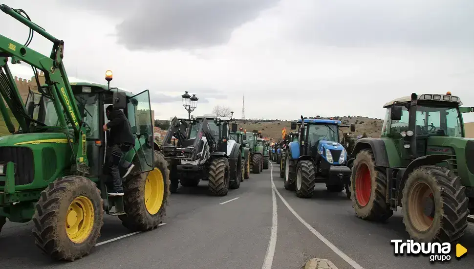 Movimiento de tractores en varios puntos de la provincia