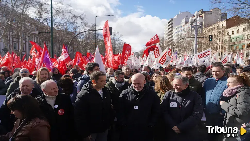 4.000 personas marchan en Valladolid al grito de 'Respeto por Castilla y León'