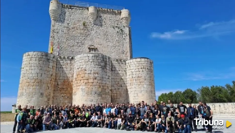 El Regimiento de Caballería Farnesio de Valladolid, de ruta motera a Íscar por su 375 aniversario