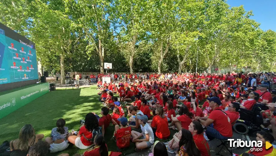 Una pantalla gigante en pleno centro de Valladolid para seguir la final de la Eurocopa