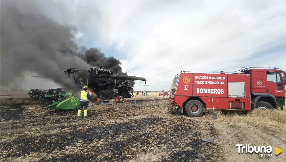 Un incendio arrasa una tierra de cereal y una cosechadora en Montealegre de Campos