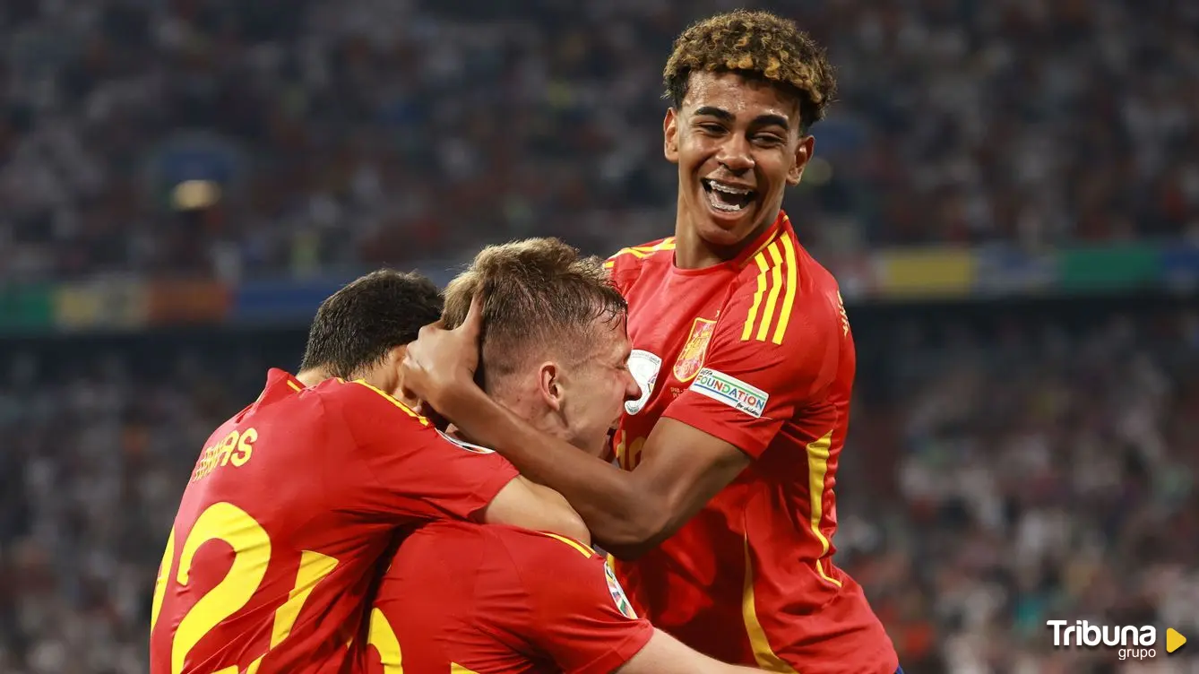 España juega la final de rojo