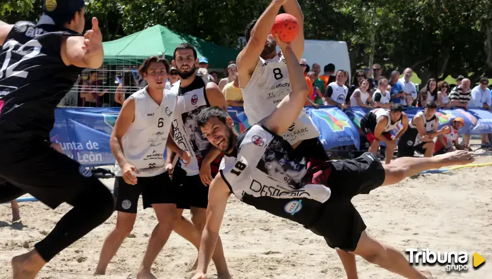 AC Kaló y Rosé Beach, triunfo el VI Torneo de balonmano playa en Valladolid