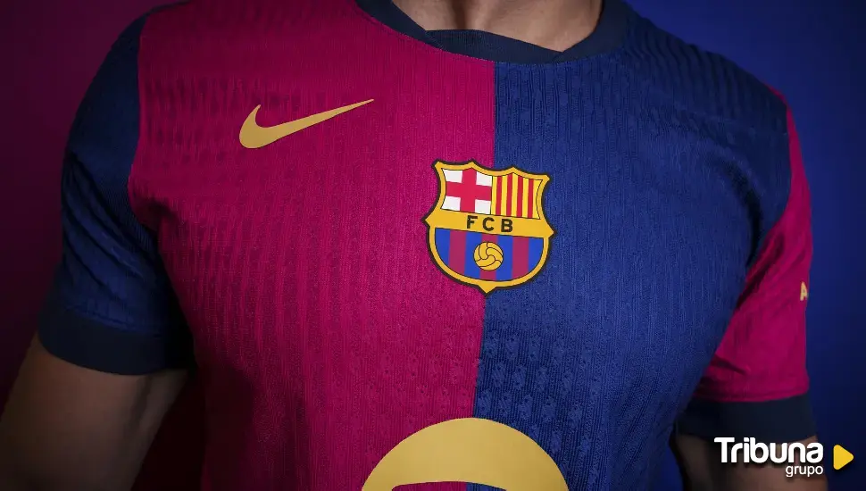 El Barça hace un guiño al año 1899 en la presentación de su nueva camiseta