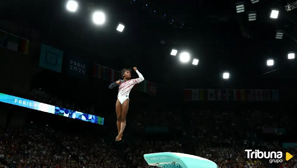 Simone Biles catapulta a Estados Unidos al oro por equipos