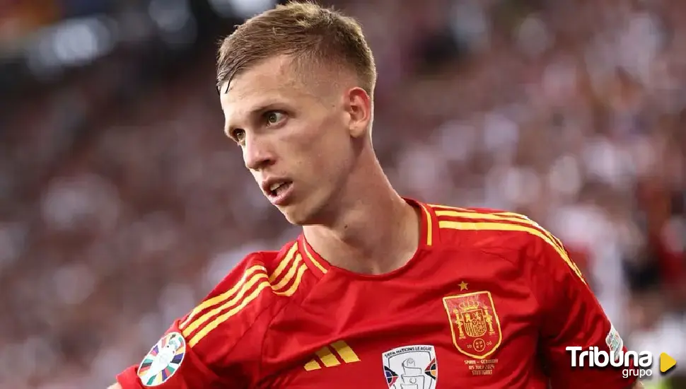 Dani Olmo aterriza en Barcelona a la espera del acuerdo con el Leipzig