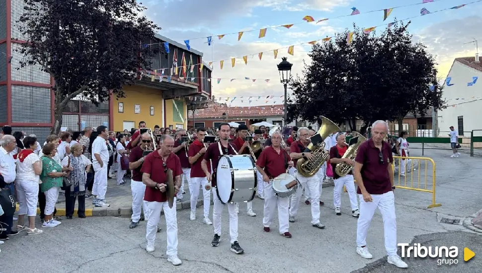 Lo mejor la Banda de música de Pedrajas, en la segunda novillada del Piñón de España