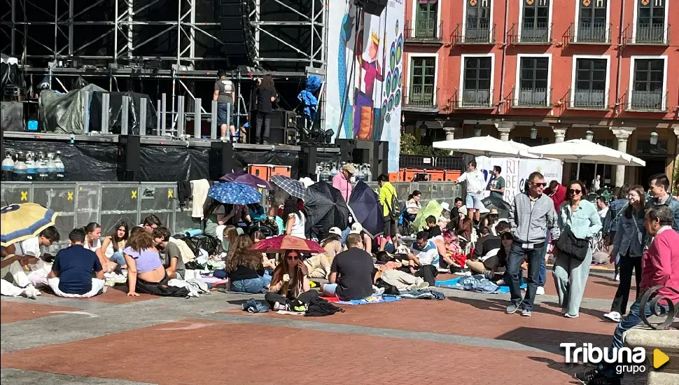 La "fiebre" por Ana Mena ya se hace notar en la Plaza Mayor