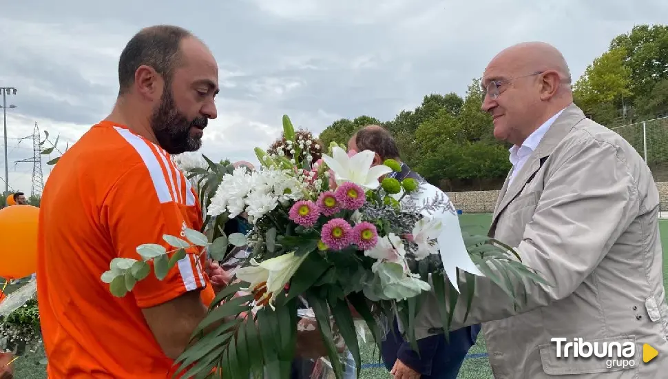 Emotivo homenaje del CD Parquesol a Sofía Oliva, su jugadora eterna 