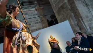 Mañueco visita la exposición de Gregorio Fernández y Martínez Montañez en la Catedral de Valladolid