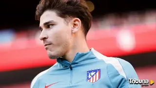 Un tanto de Julián Álvarez da el triunfo y el liderato al Atlético