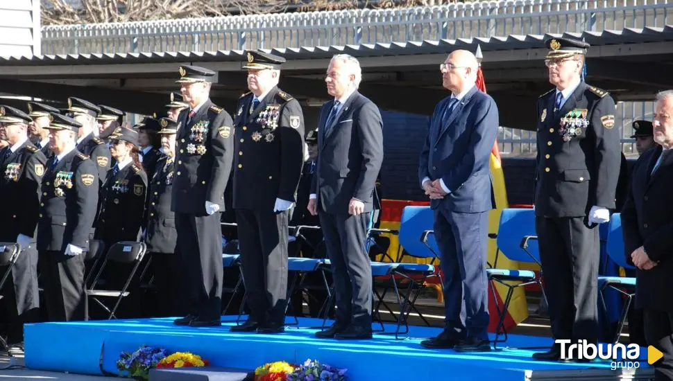 La Policía Nacional celebra el 201 Aniversario de su Fundación en la Comisaría Provincial de la calle Gerona